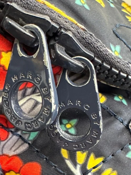 Marc Jacobs Natasha Quilted Floral Crossbody Blue with Red & Yellow Flowers - Picture 9 of 17